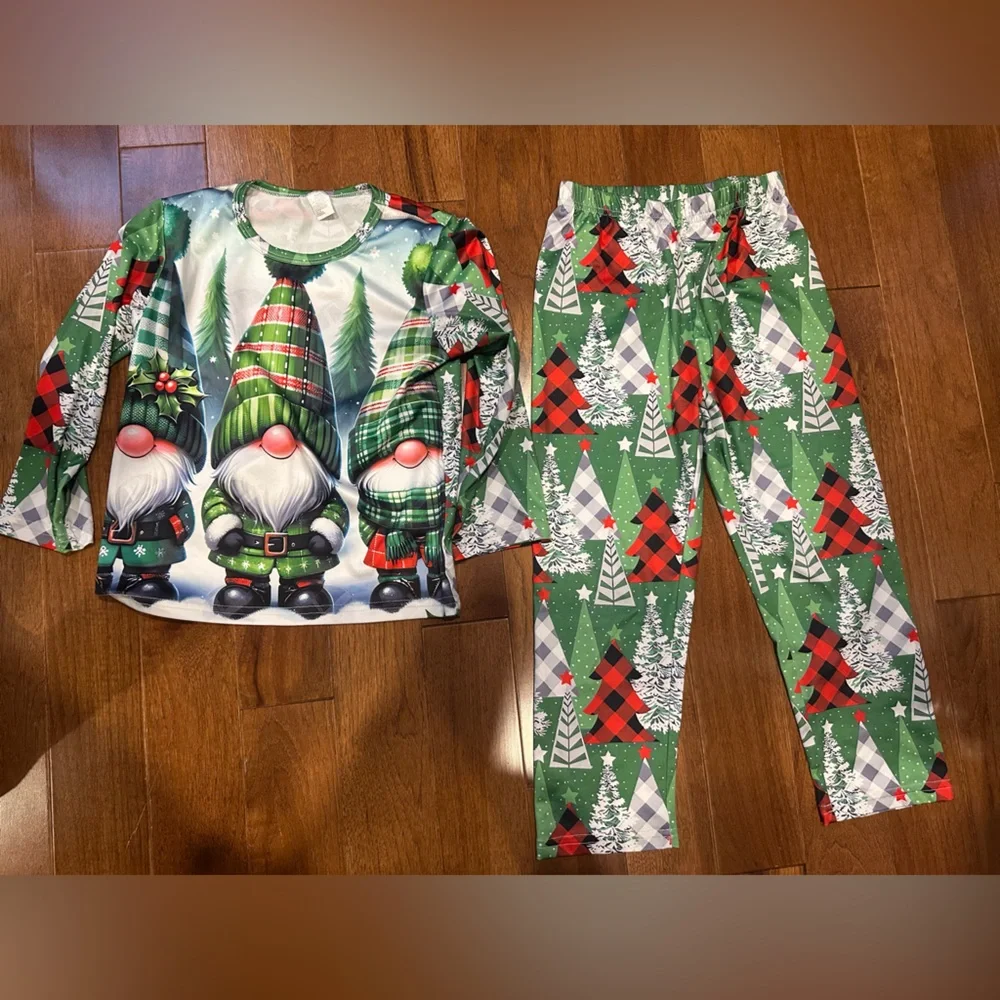Festive Gnome Kids Pajama Set - Green and Red (5-6yr old)
